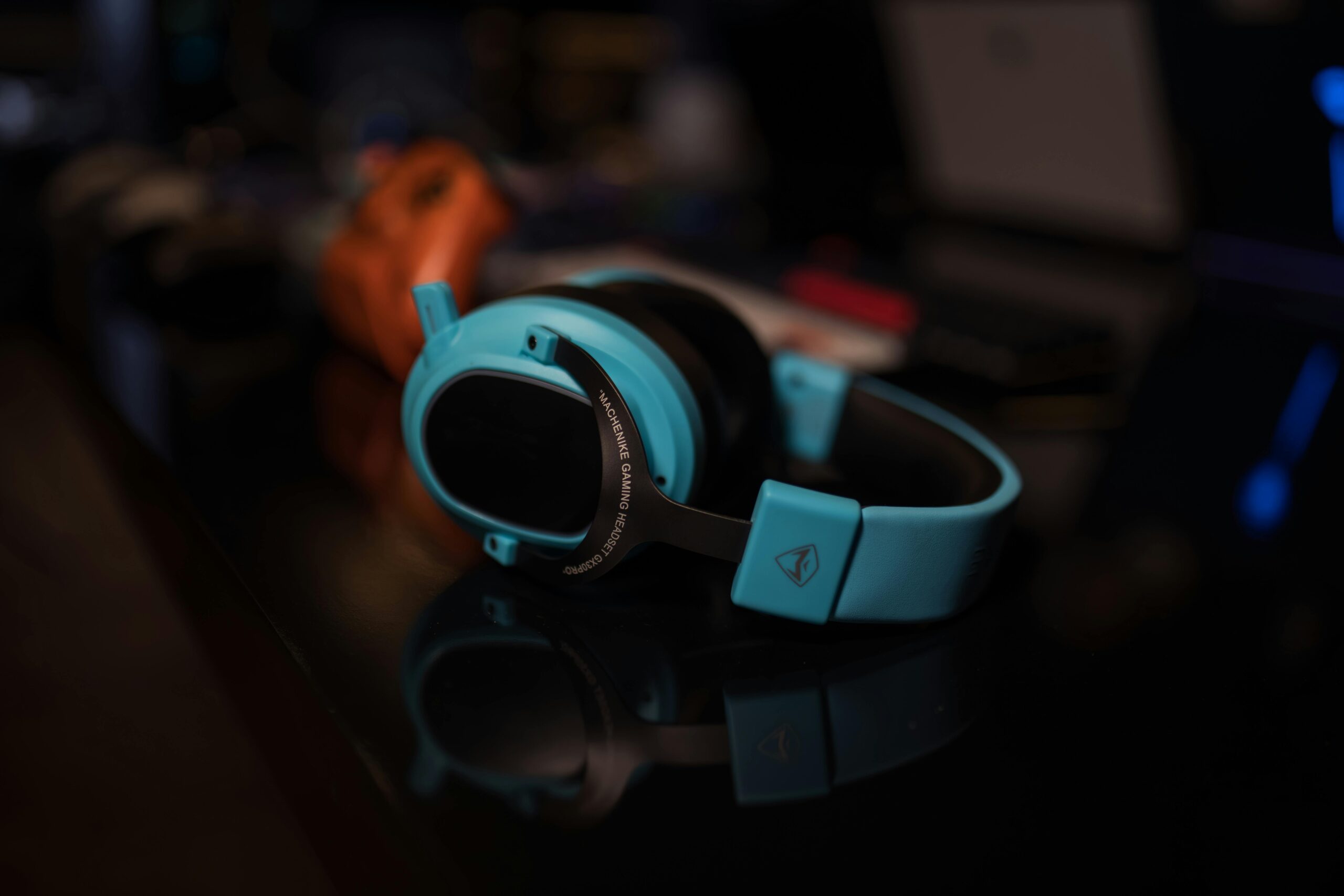 Top 4 Best Budget Noise-Canceling Headphones