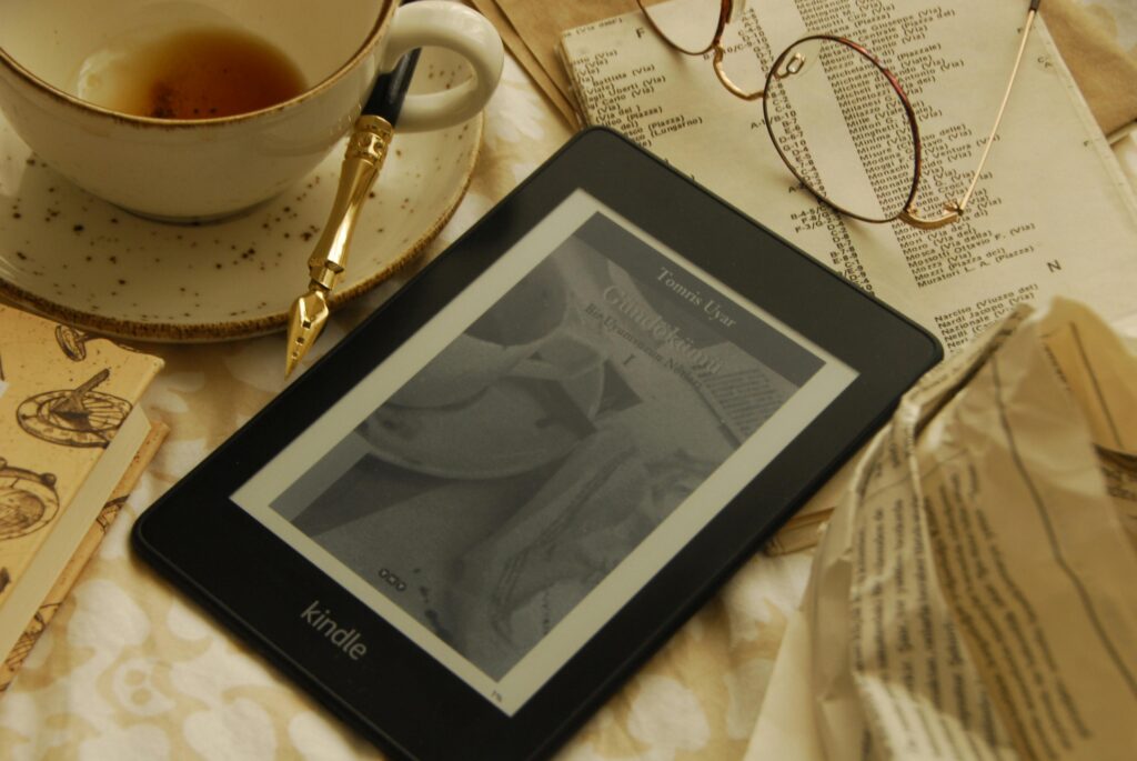 e-readers under $200