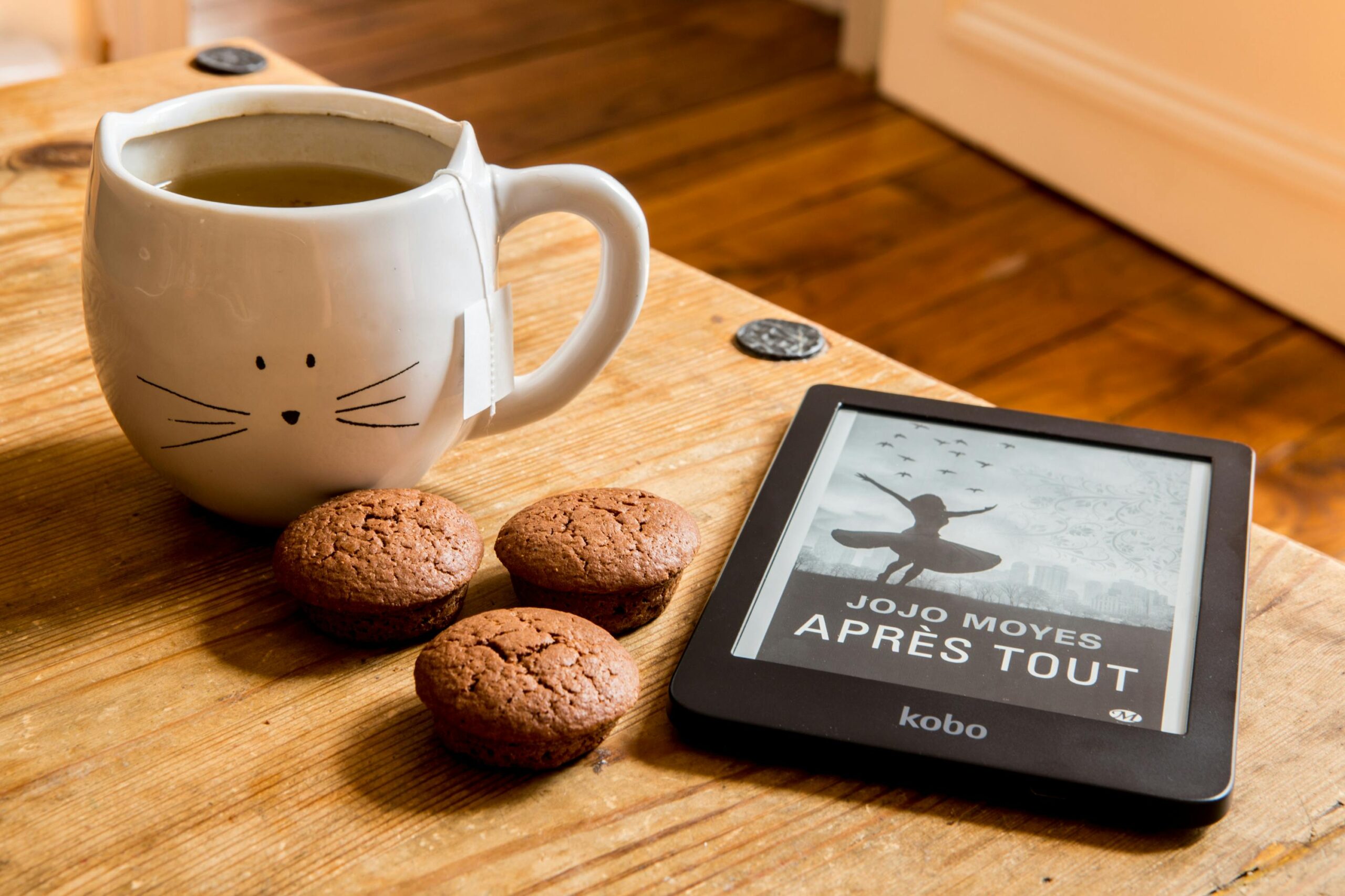 Top 5 E-Readers Under $200 That Bookworms Love